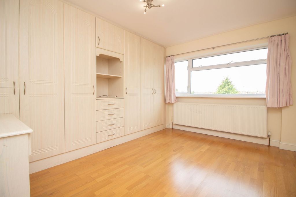 Additional image 13 of 4 bed link detached house for saleFoxleys, Carpenders Park, Watford WD19