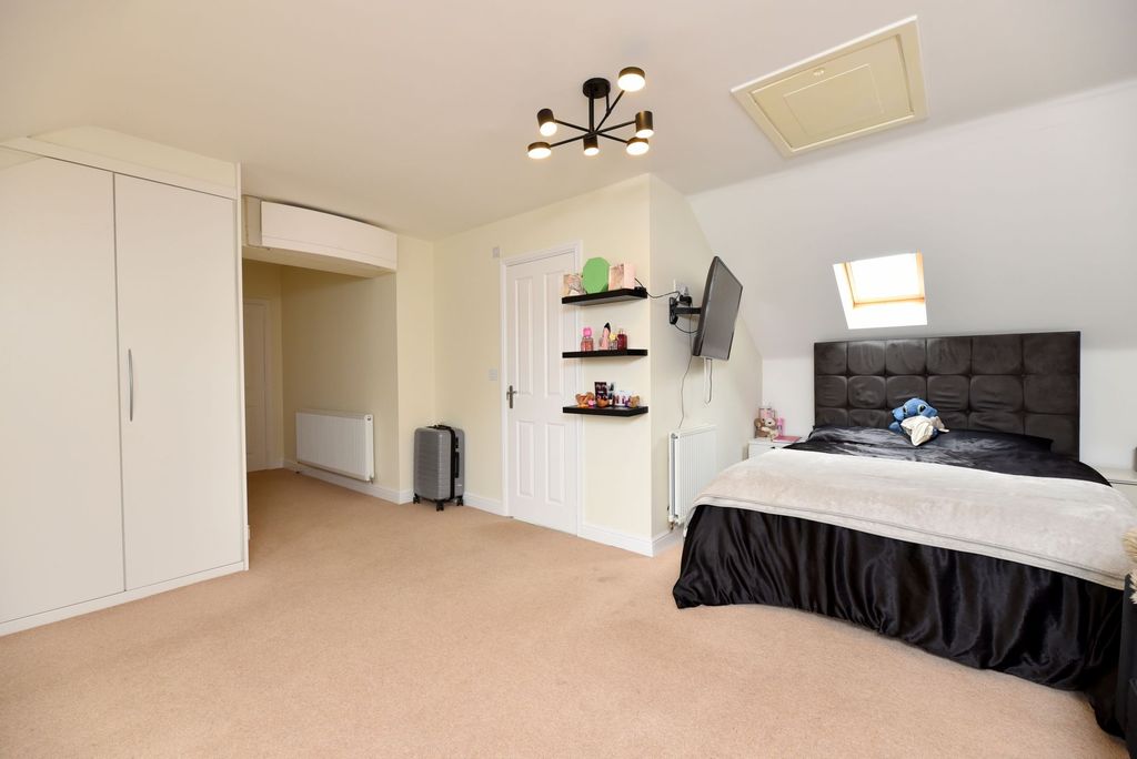 Additional image 23 of 5 bed detached house for saleDevon Drive, Biggleswade SG18