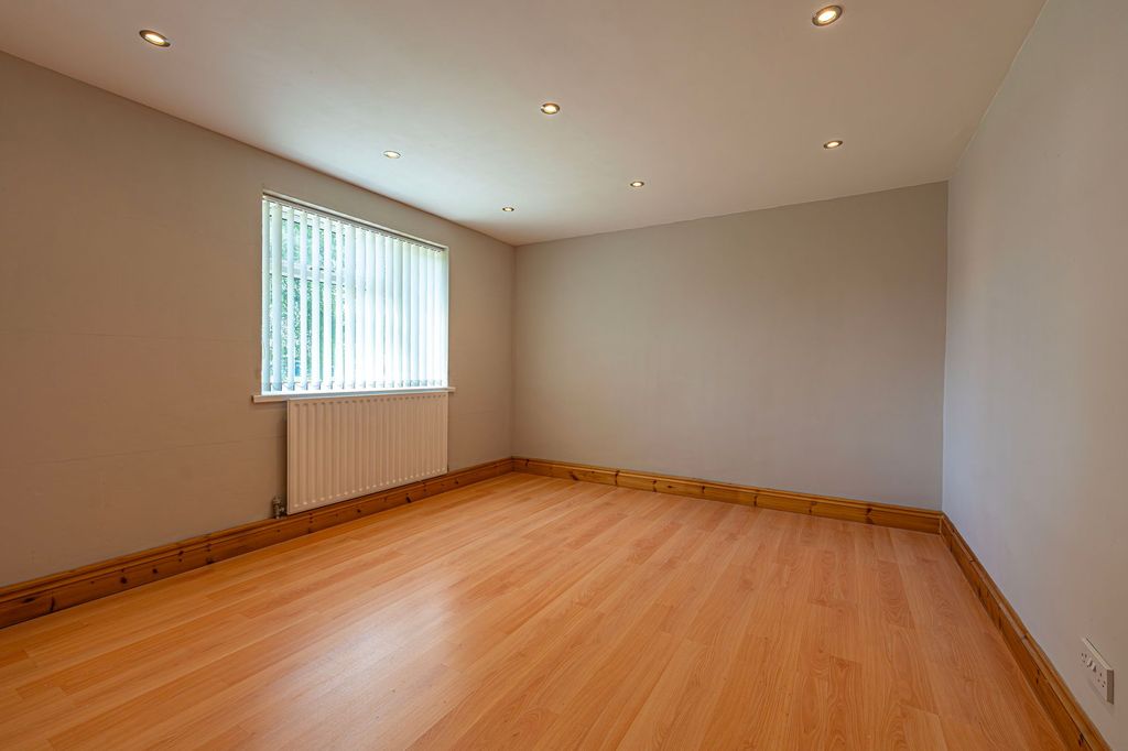 Additional image 13 of 2 bed flat for saleBeaufort Road, Newport NP19