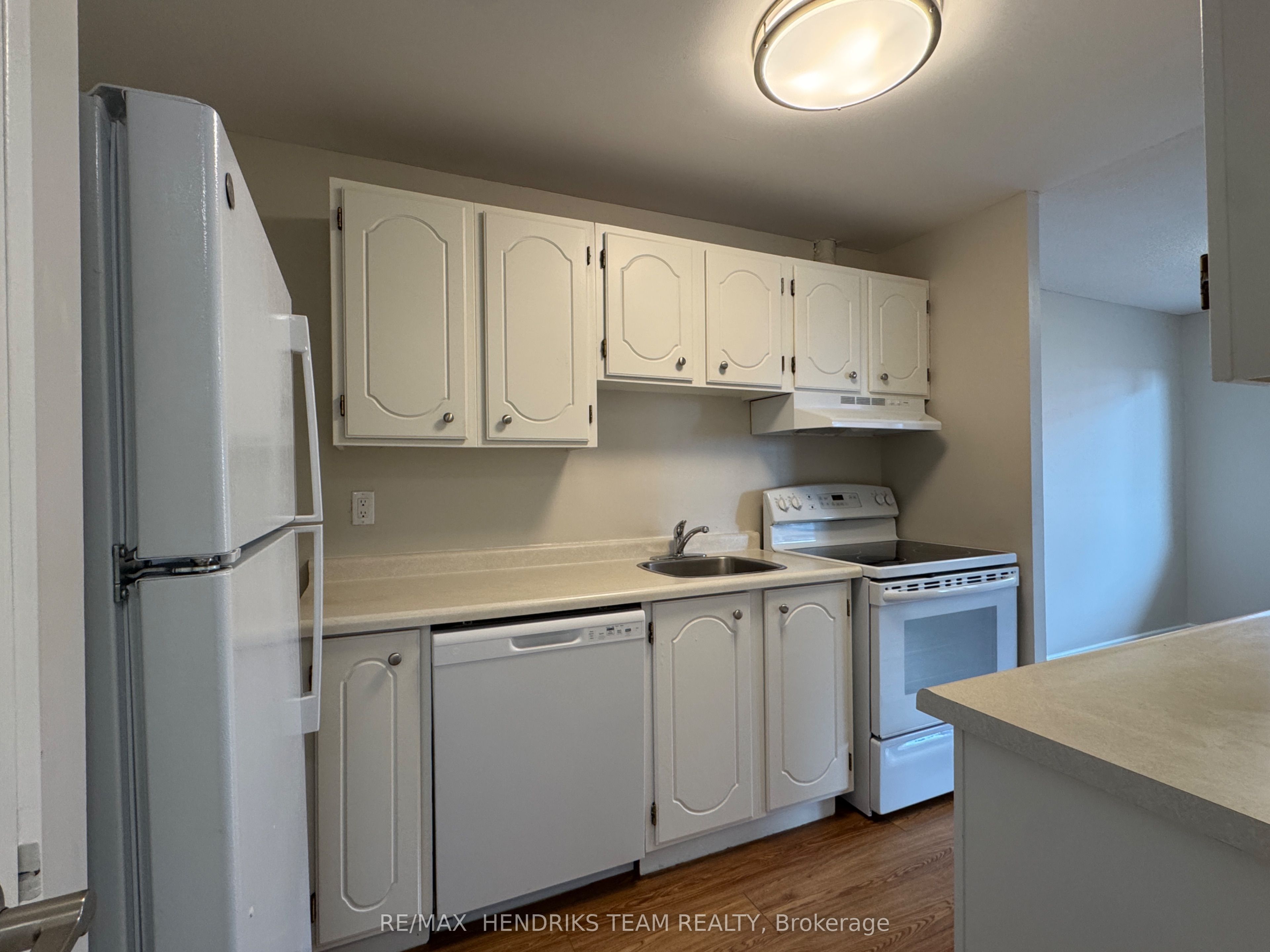 Additional image 2 of 705-610 Lake Street, St. Catharines, ON, L2N 5T1