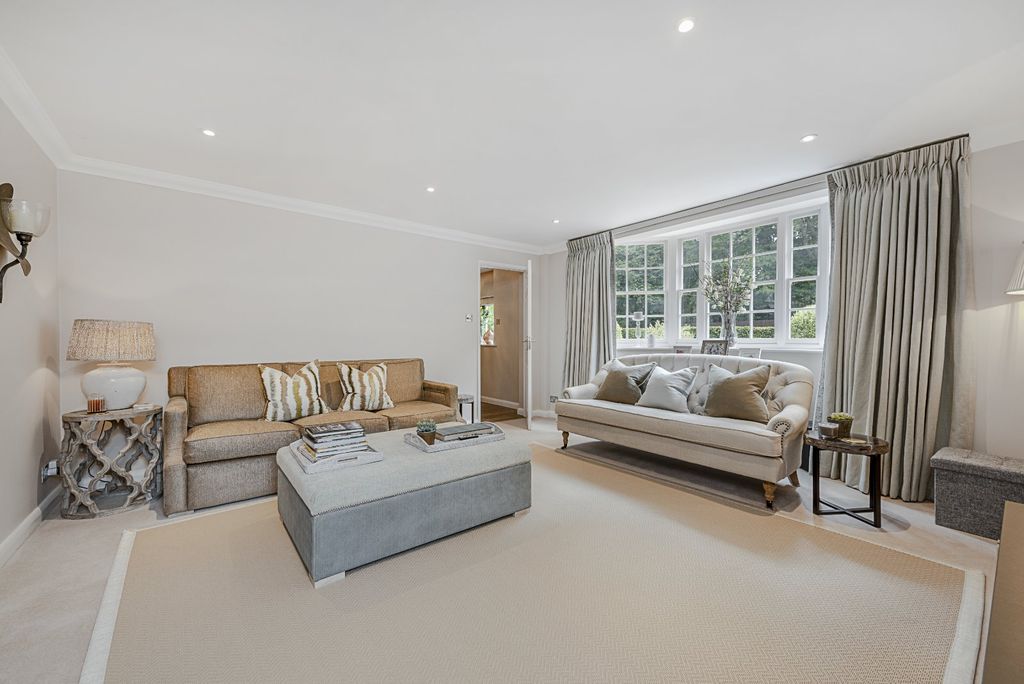 Additional image 11 of 5 bed detached house for saleWoodside Lane, Winkfield, Windsor, Berkshire SL4