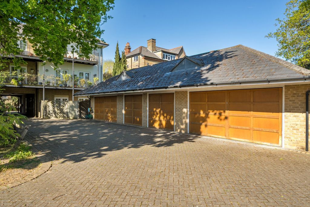 Additional image 24 of 3 bed flat for saleOverbury Avenue, Beckenham BR3