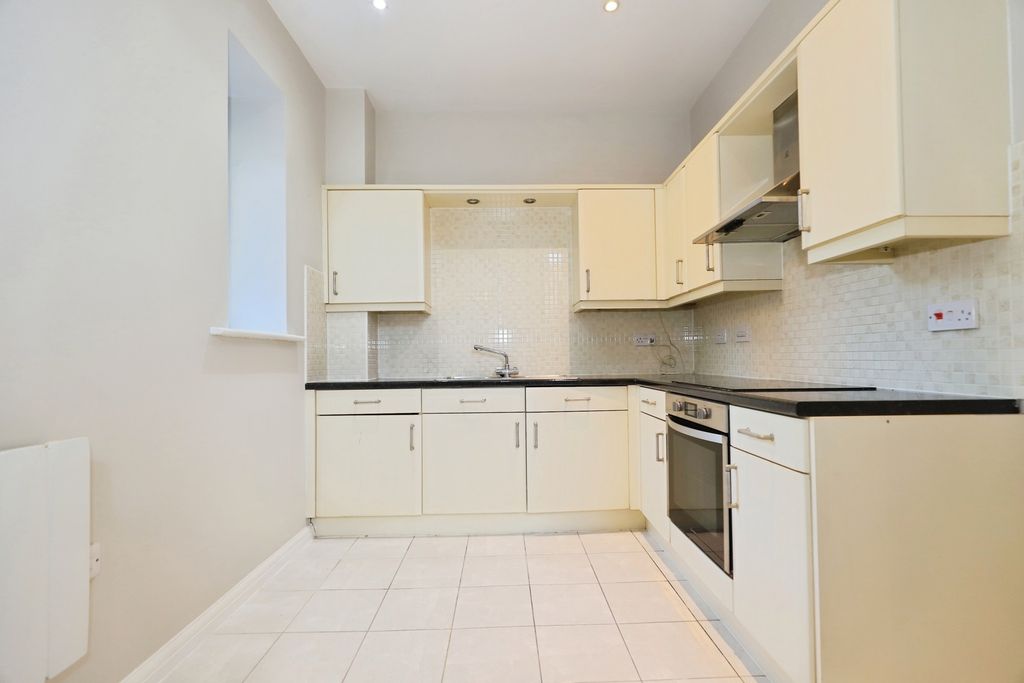 Additional image 12 of 2 bed flat for saleCastle Road, Kidderminster, Worcestershire DY11
