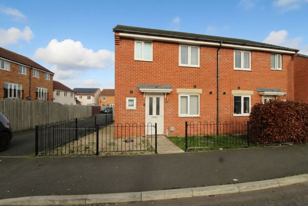 3 bed semi-detached house for saleFont Drive, Blyth NE24
