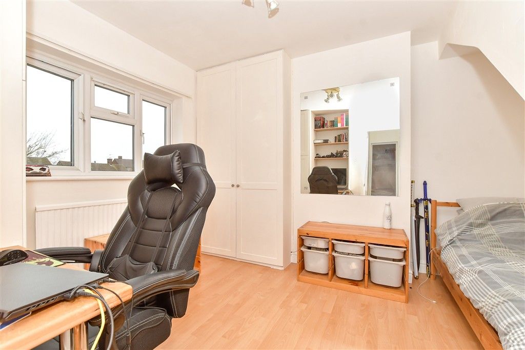 Additional image 9 of 4 bed semi-detached house for saleRoding View, Buckhurst Hill, Essex IG9