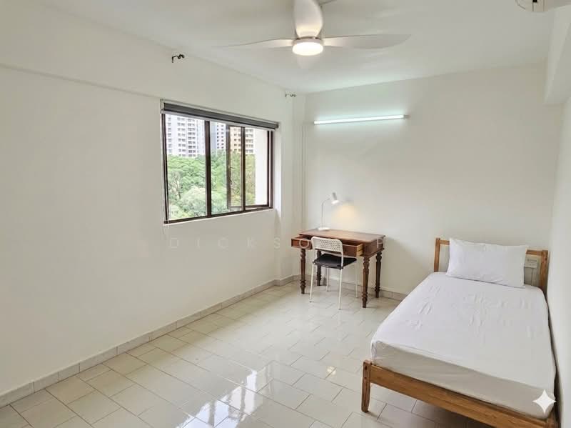 110 Jurong East Street 13