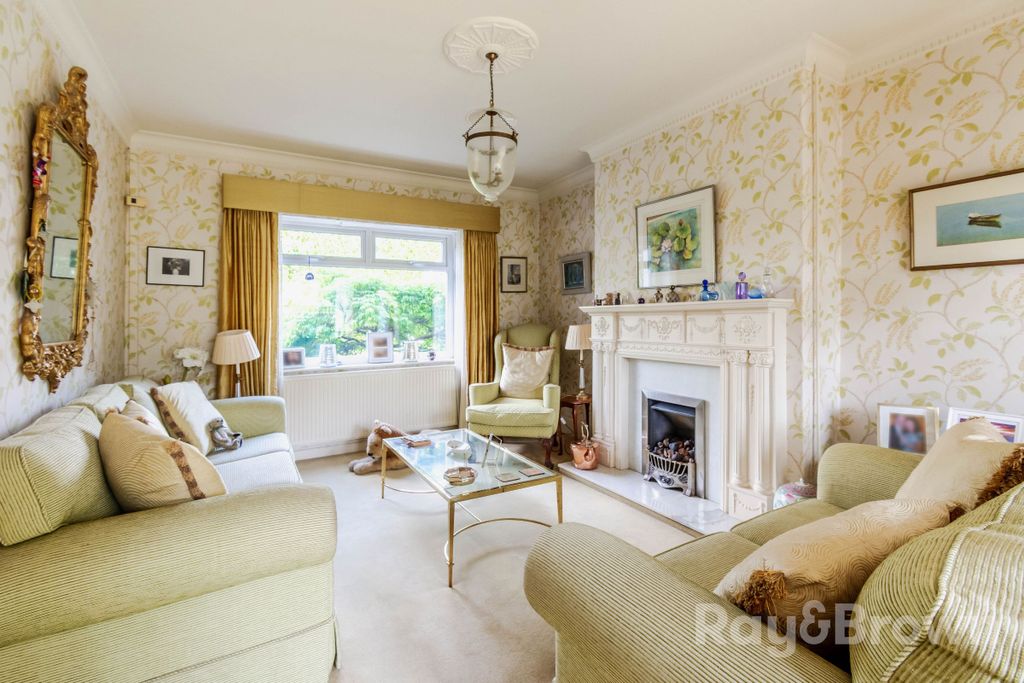 Additional image 2 of 3 bed detached house for saleThe Close, Cardiff CF14