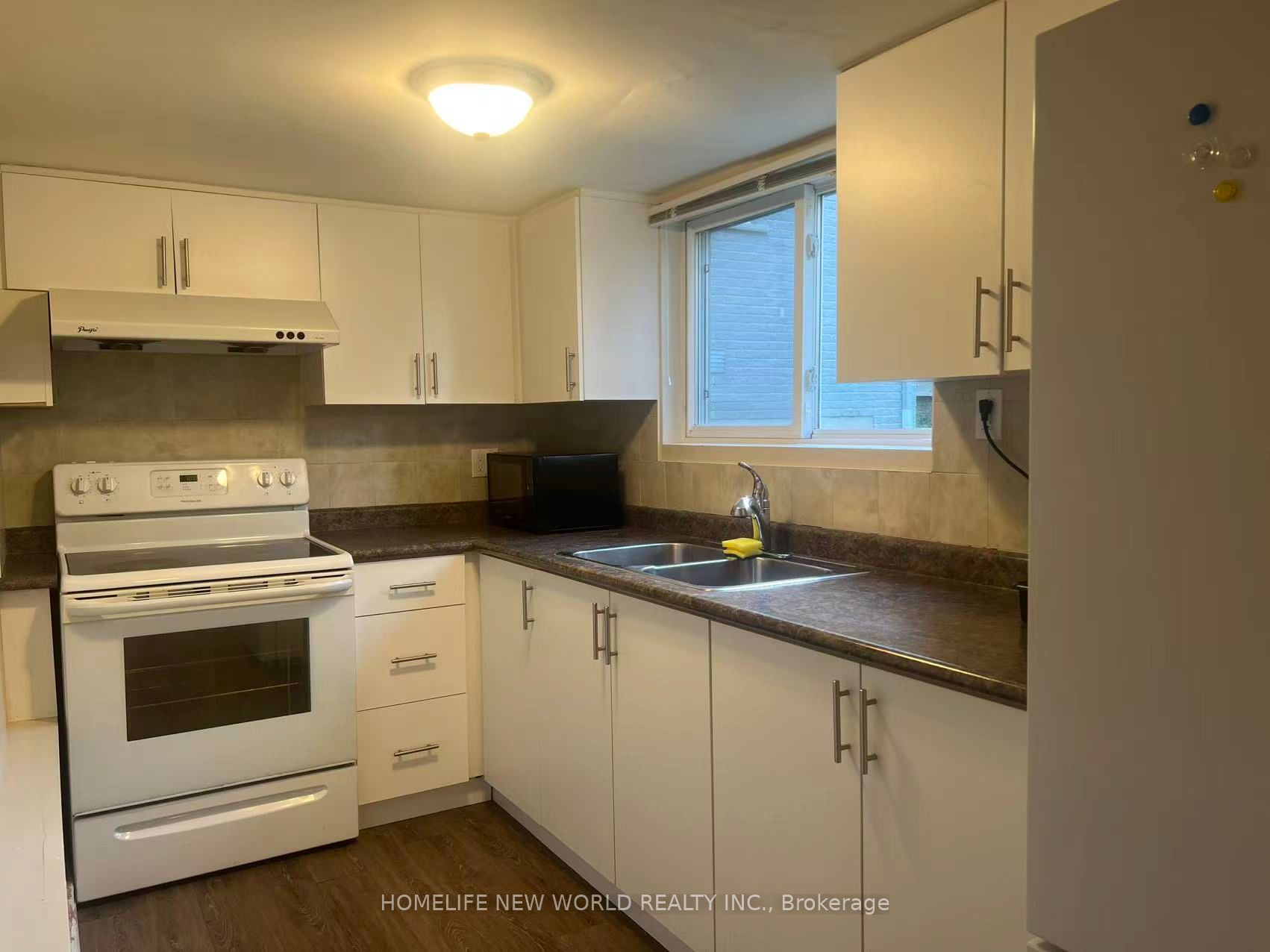 Additional image 6 of B-88 Park Cres Crescent, Richmond Hill, ON, L4E 3J4