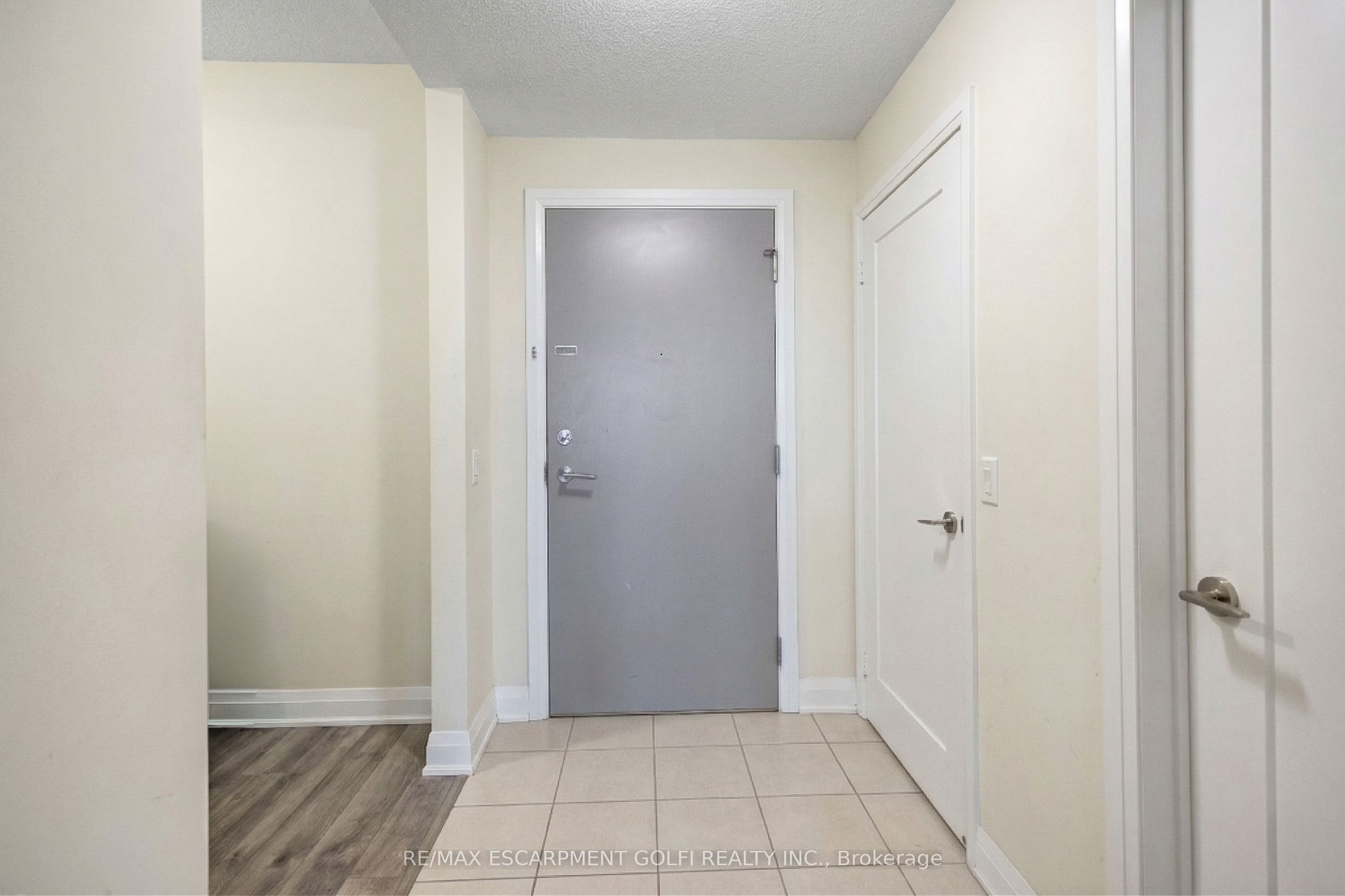 Additional image 5 of 317-16 Concord Place, Grimsby, ON, L3M 4E8