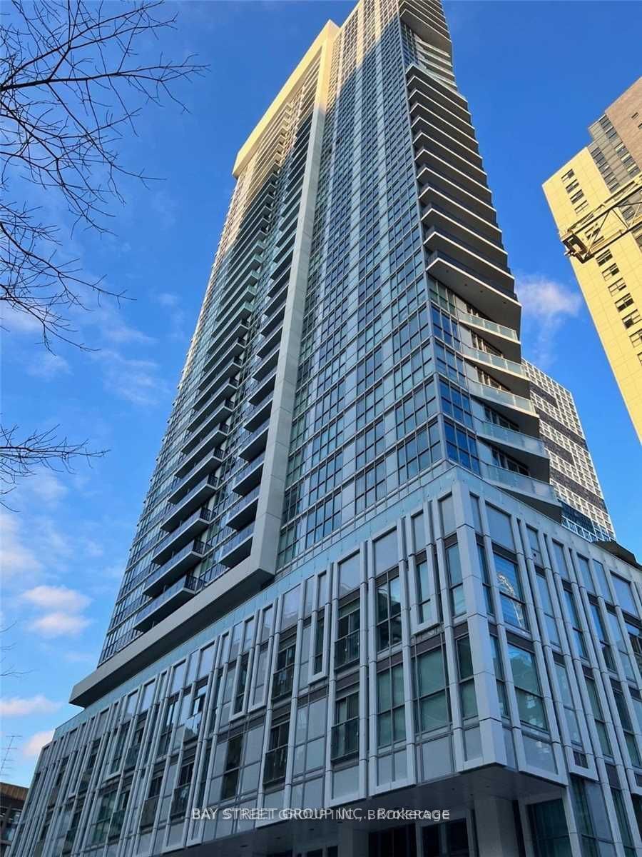 3411-77 Mutual Street, Toronto, ON, M5B 2A9