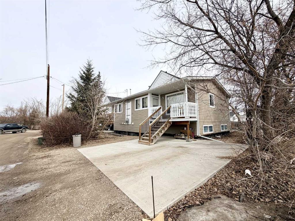 105 1 A Street, Linden, AB, T0M1J0