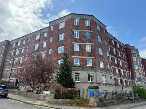 Learmonth Court, Stockbridge, Edinburgh EH4