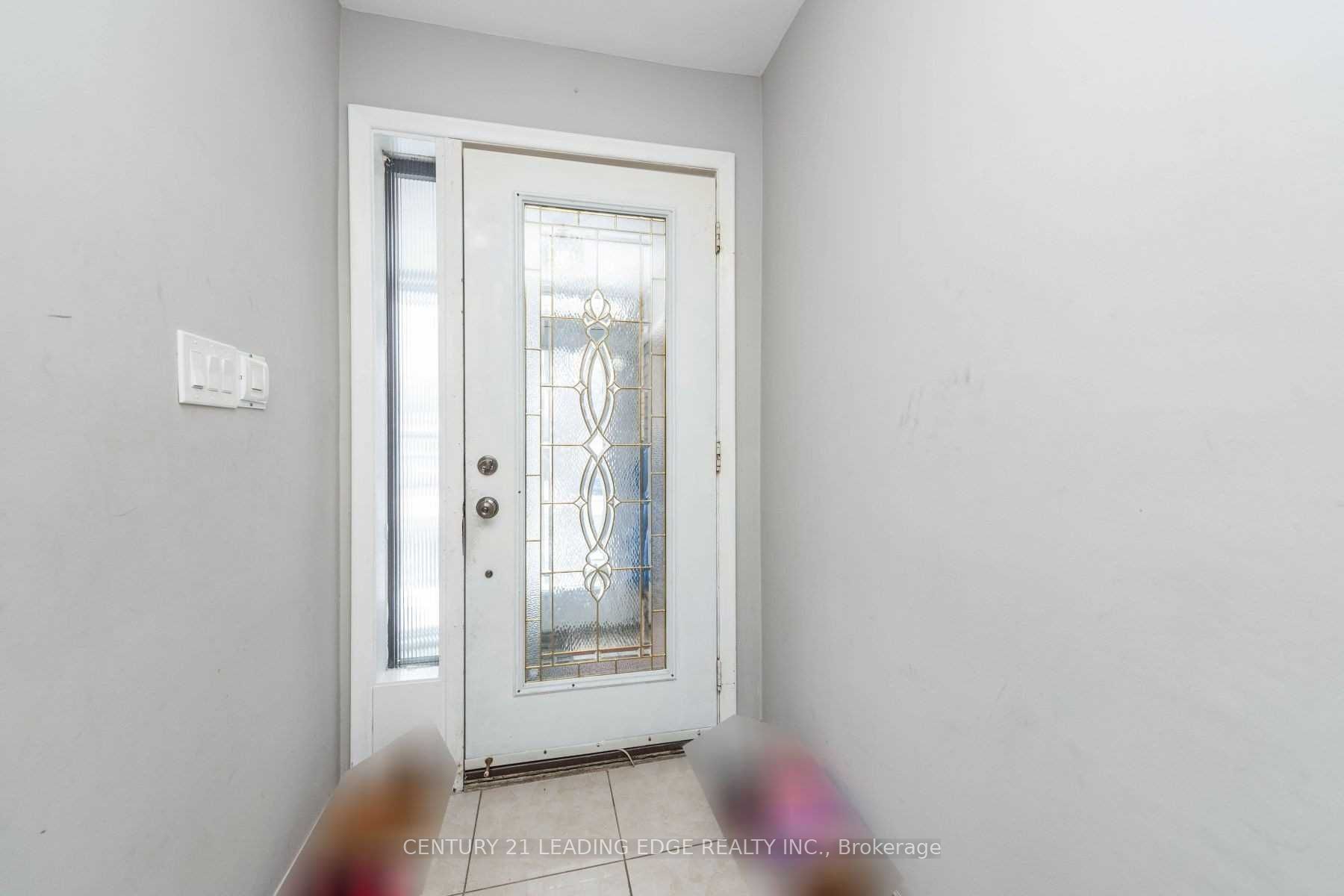 Additional image 6 of 213 Grandravine Drive, Toronto, ON, M3J 1B9