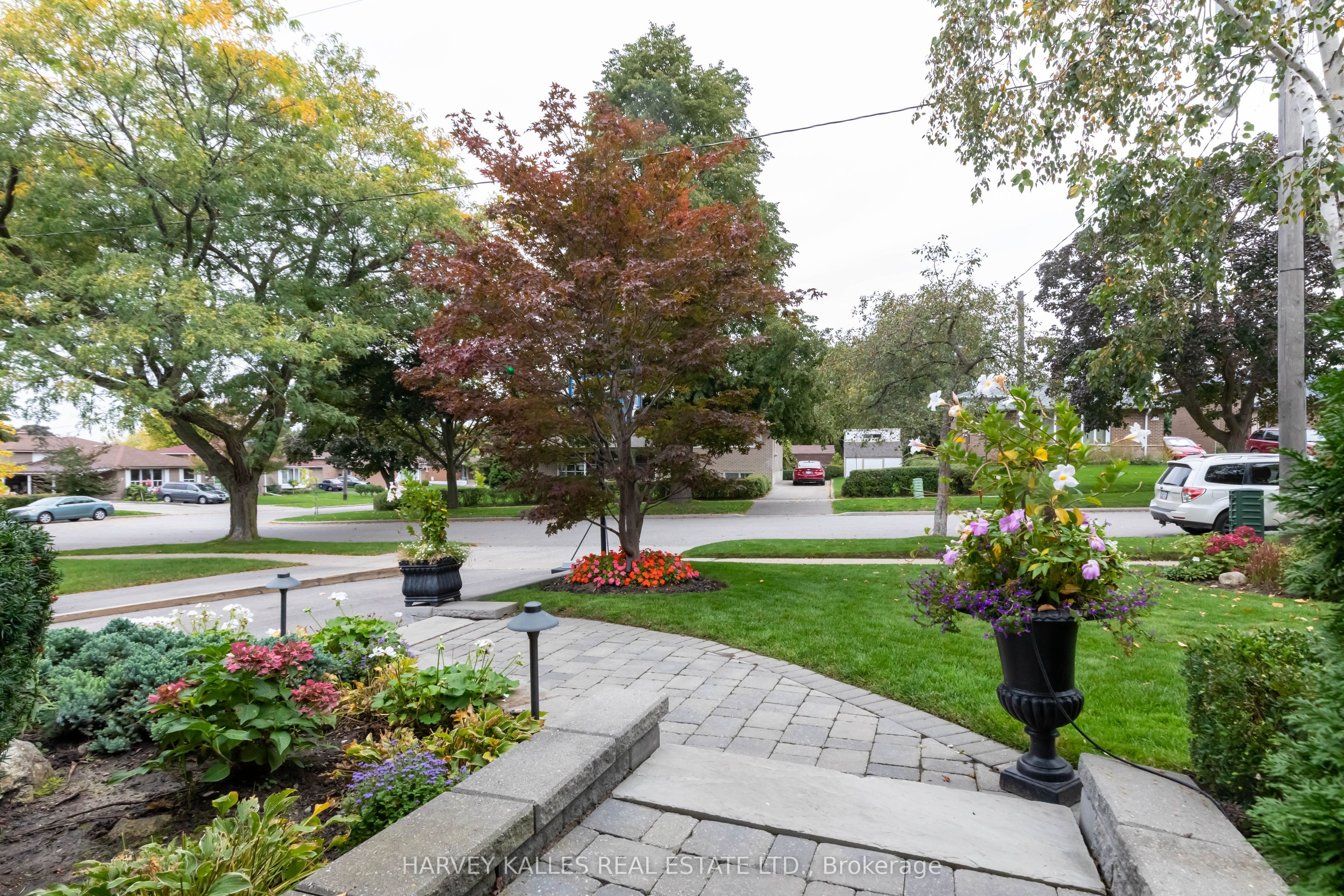 Additional image 3 of 35 Manorglen Crescent, Toronto, ON, M1S 1W3