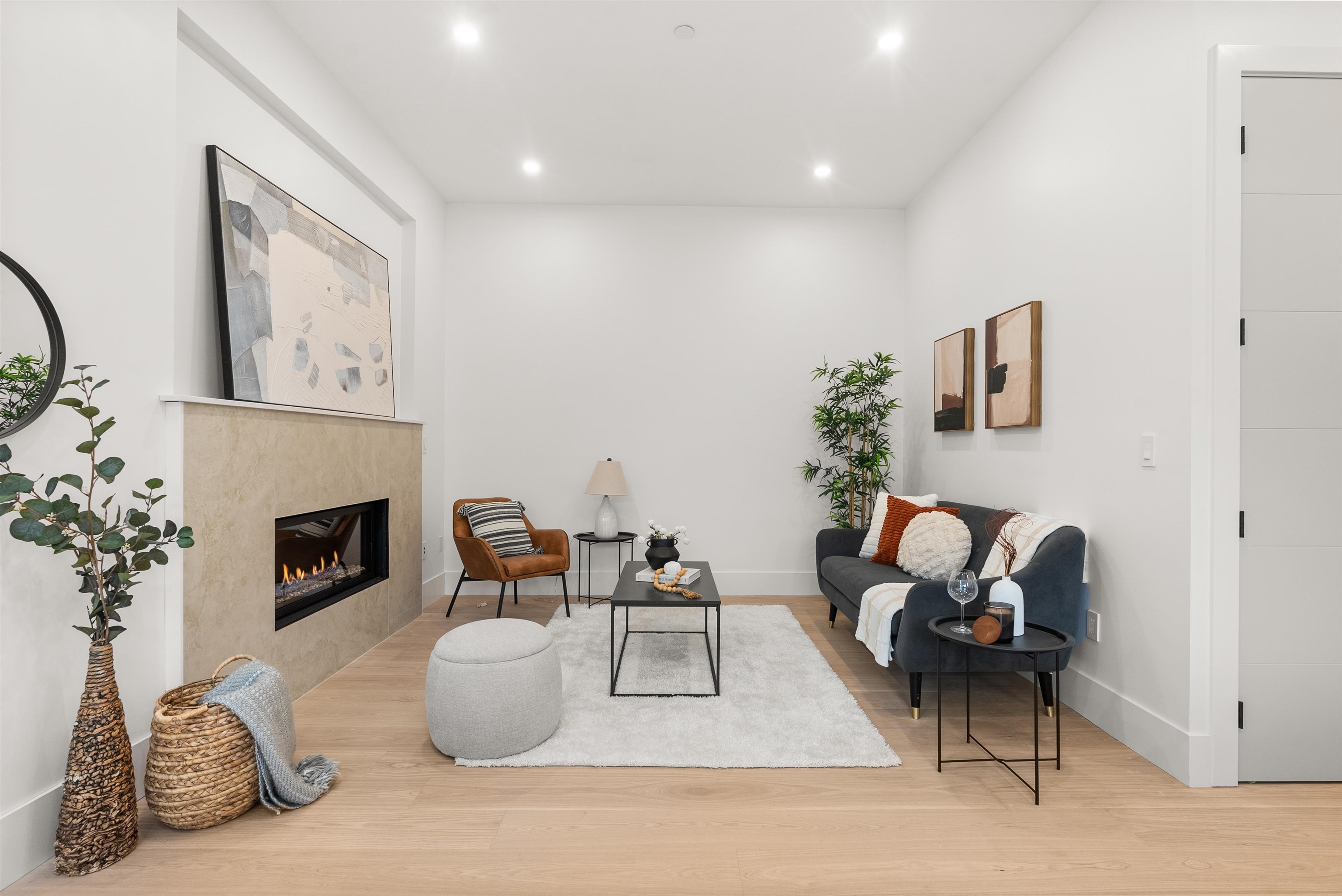 2-1822 14th Avenue E, Vancouver, BC, V5N 2E2