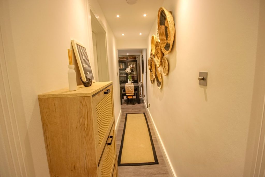 Additional image 2 of 3 bed flat for saleMarett Road, St Helier JE2