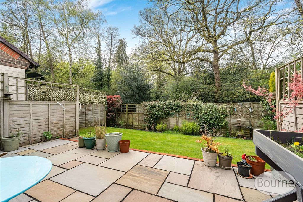 Additional image 11 of 2 bed bungalow for saleBainton Mead, Goldsworth Park, Woking, Surrey GU21