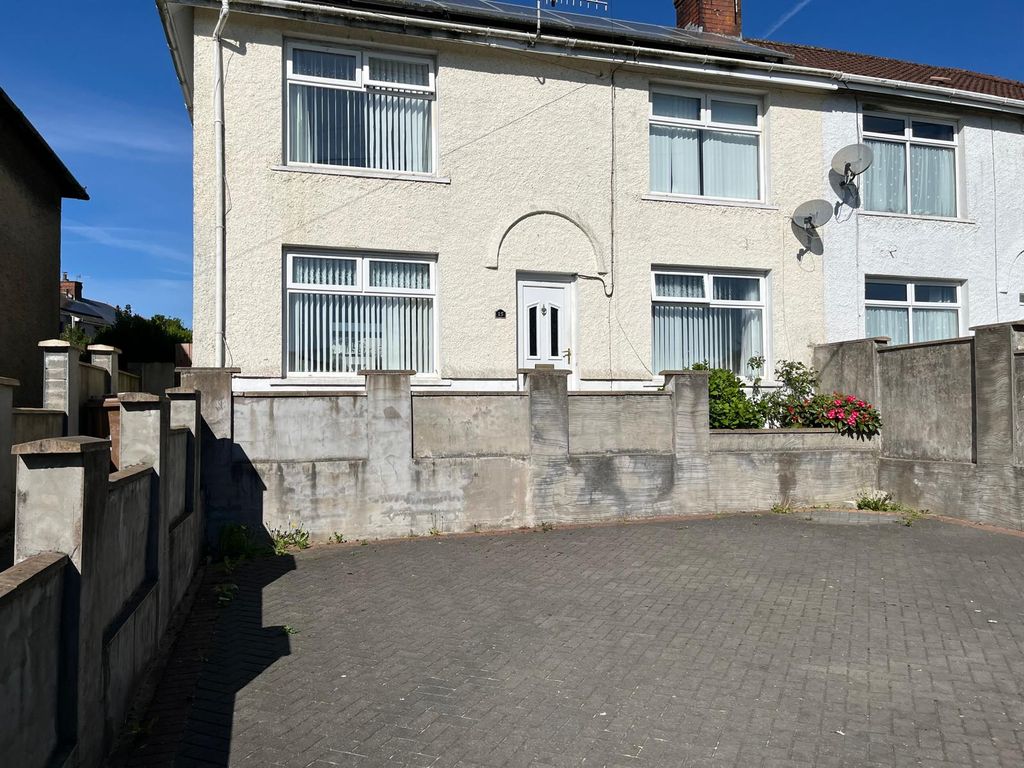 3 bed semi-detached house for saleHeolddu Grove, Bargoed CF81