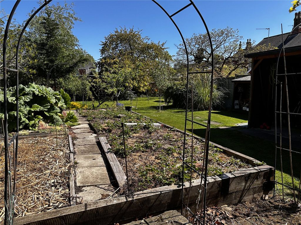 Additional image 32 of 5 bed semi-detached house for saleWest Street, Bourne, Lincolnshire PE10