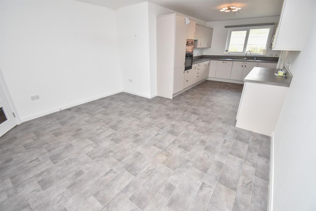 Additional image 8 of 3 bed detached bungalow for sale7 Dolphin Drive, Fortrose IV10
