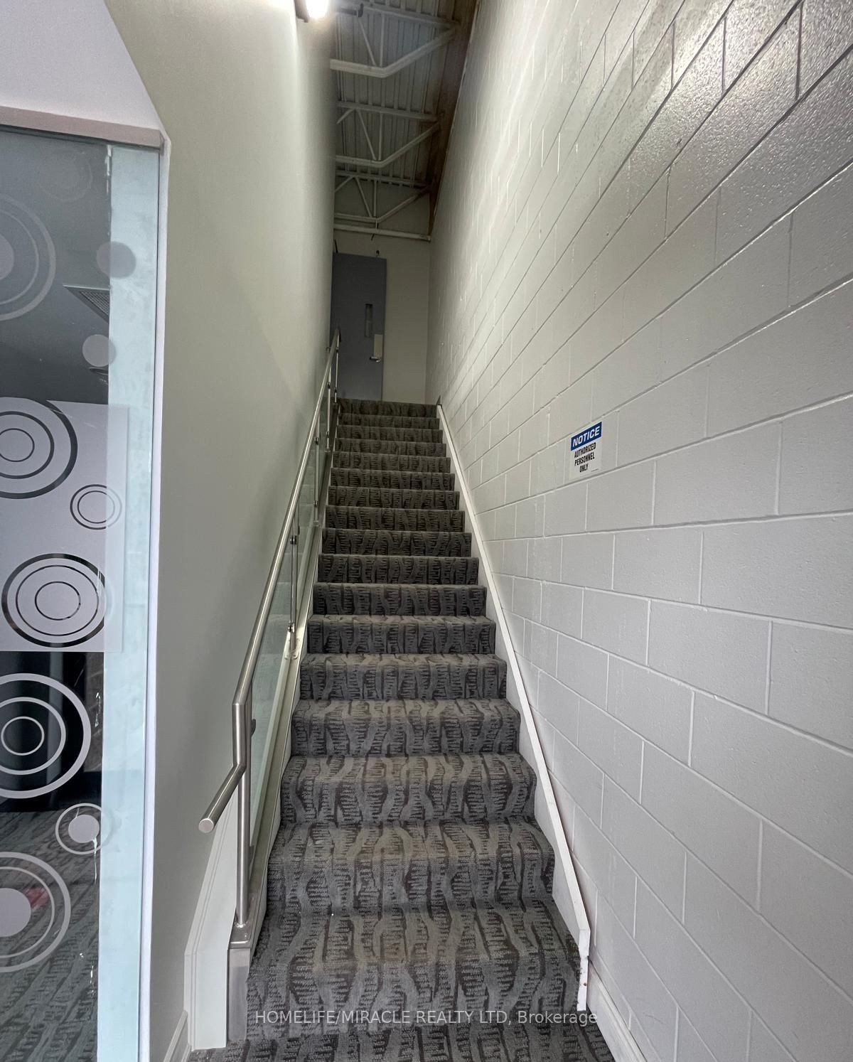 Additional image 2 of 3-7195 Tranmere Drive, Mississauga, ON, L5S 1N4