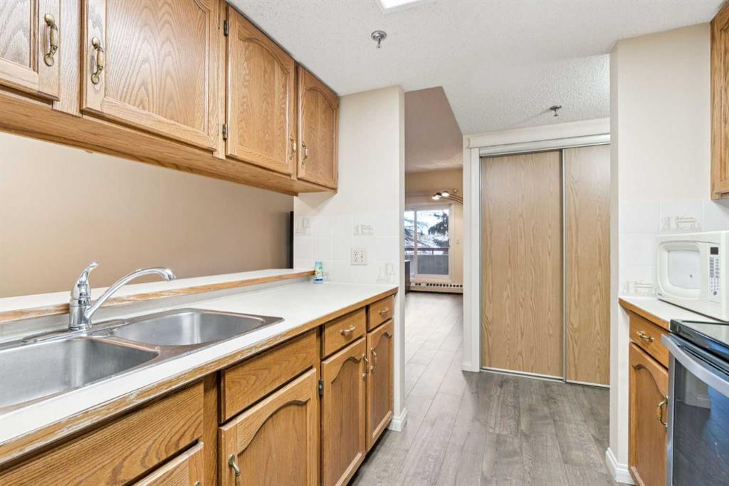 Additional image 6 of 103-2011 University Drive NW, Calgary, AB, T2N 4T4