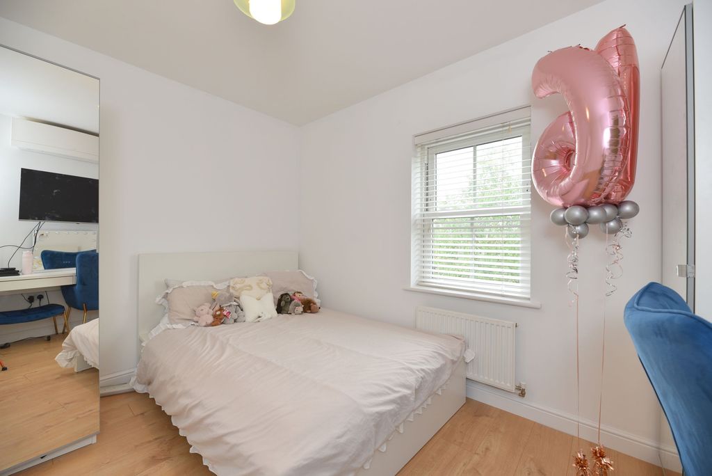 Additional image 28 of 5 bed detached house for saleDevon Drive, Biggleswade SG18