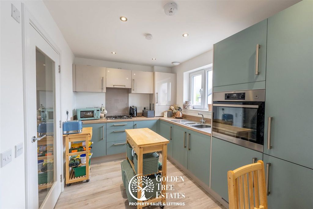 Additional image 4 of 3 bed detached house for saleOak Tree Gardens, Sauchie, Alloa FK10