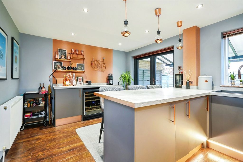 Additional image 9 of 3 bed semi-detached house for saleChichester Close, Bicester, Oxfordshire OX26