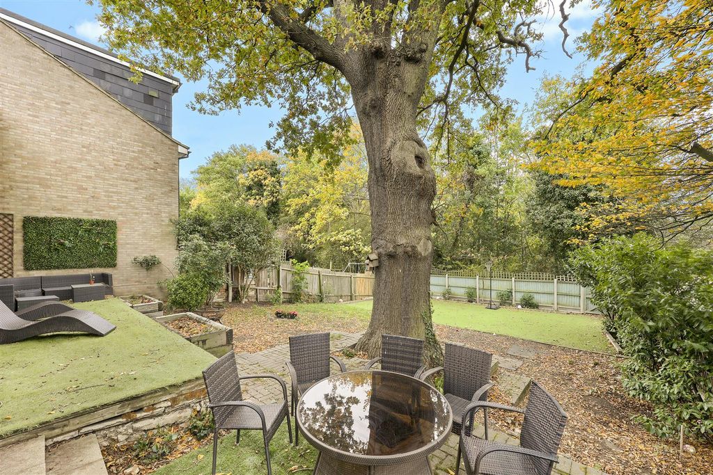 Additional image 29 of 5 bed semi-detached house for saleArdmore Lane, Buckhurst Hill IG9