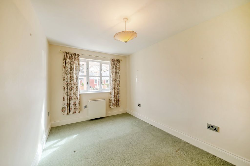 Additional image 7 of 2 bed flat for saleCarleton Road, Skipton, UK BD23