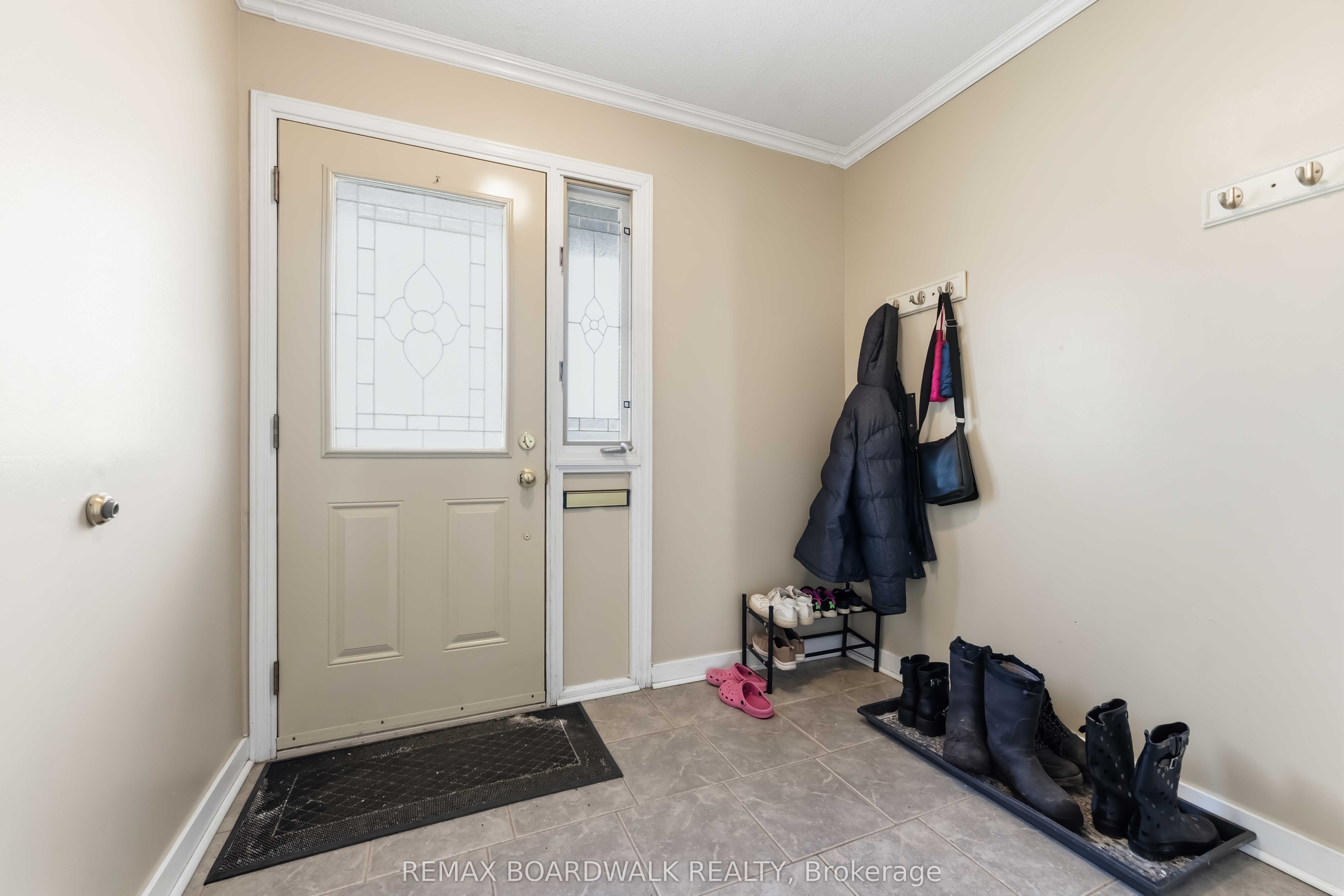 Additional image 2 of 1707 Meadowbrook Road, Ottawa, ON, K1B 4W6