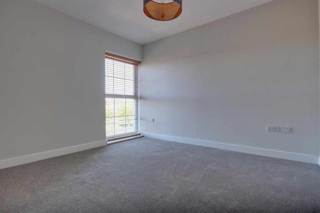 Additional image 6 of 2 bed flat for saleMill Lane, Beverley HU17