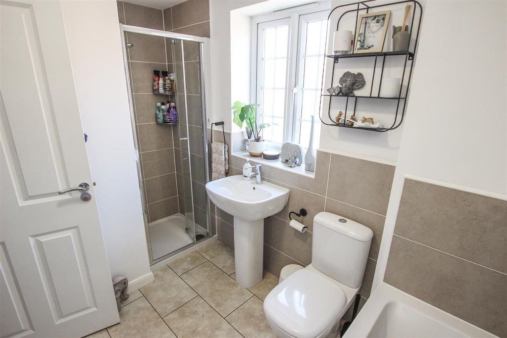 Additional image 22 of 4 bed detached house for saleButtermere Crescent, Lakeside, Doncaster DN4
