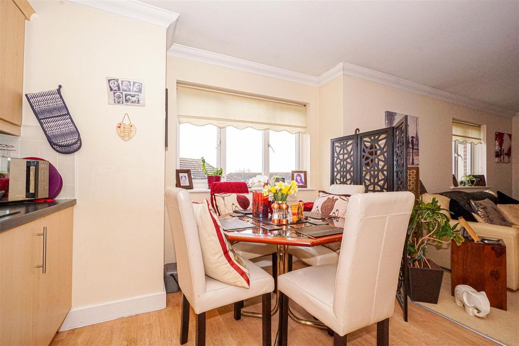 Additional image 12 of 2 bed flat for saleWelton Rise, St. Leonards-On-Sea TN37