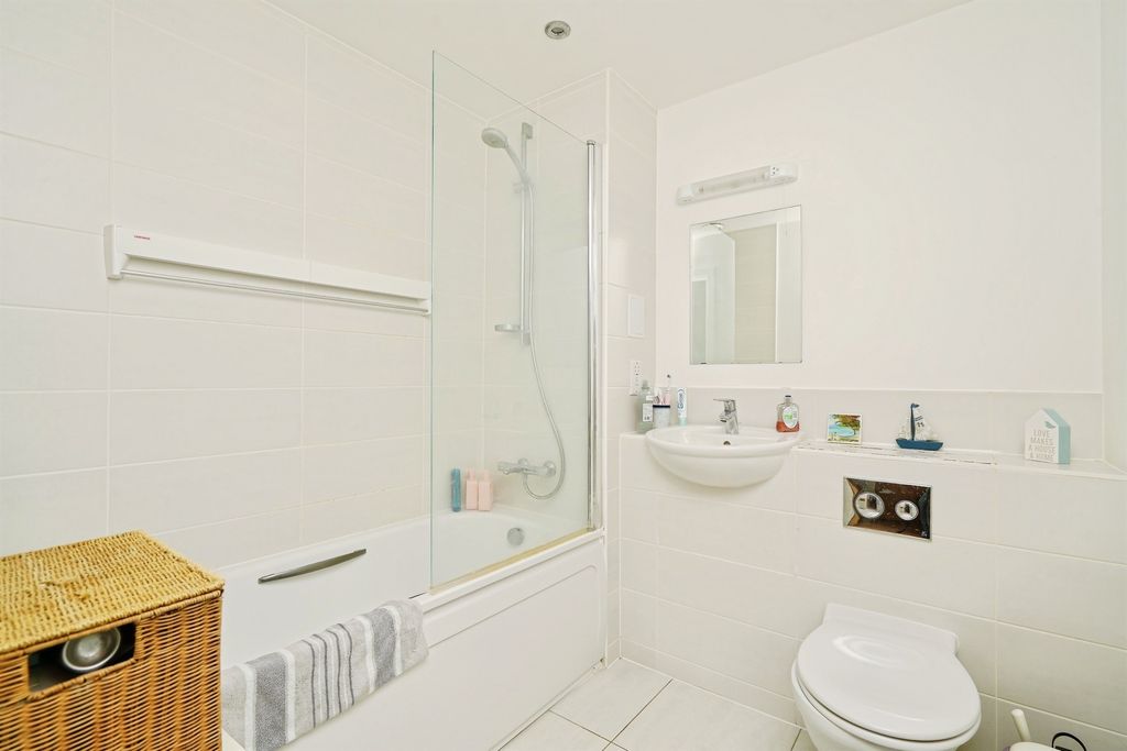 Additional image 14 of 1 bed flat for saleCharlotte Avenue, Bicester OX27