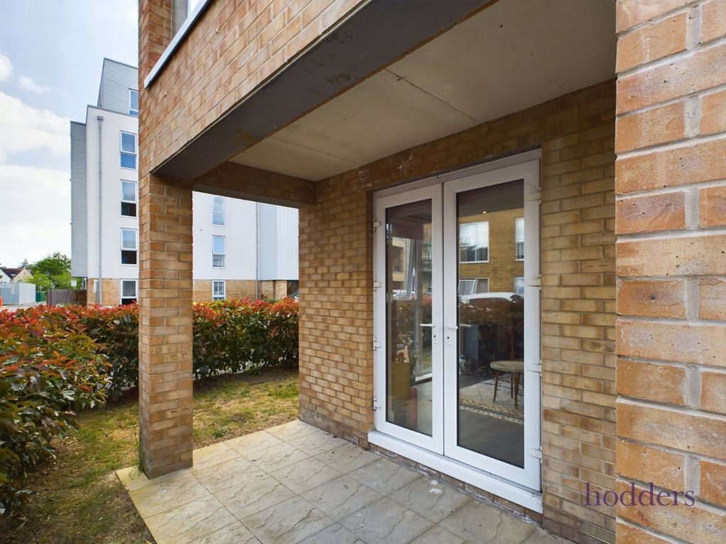 Additional image 8 of 1 bed flat for saleAugustine Apartments, Hawker Drive, Addlestone, Surrey KT15
