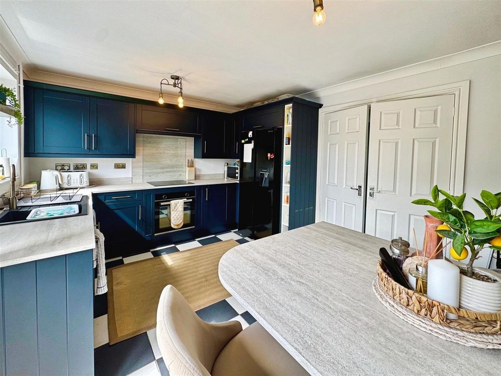 Additional image 5 of 3 bed end terrace house for saleLaburnam Way, Bulwark, Chepstow NP16