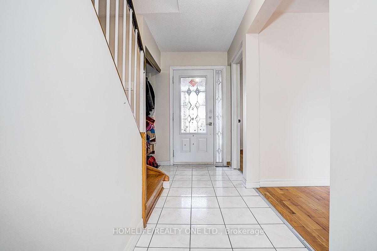 Additional image 2 of 35 Fieldview Crescent N, Markham, ON, L3R 3H6