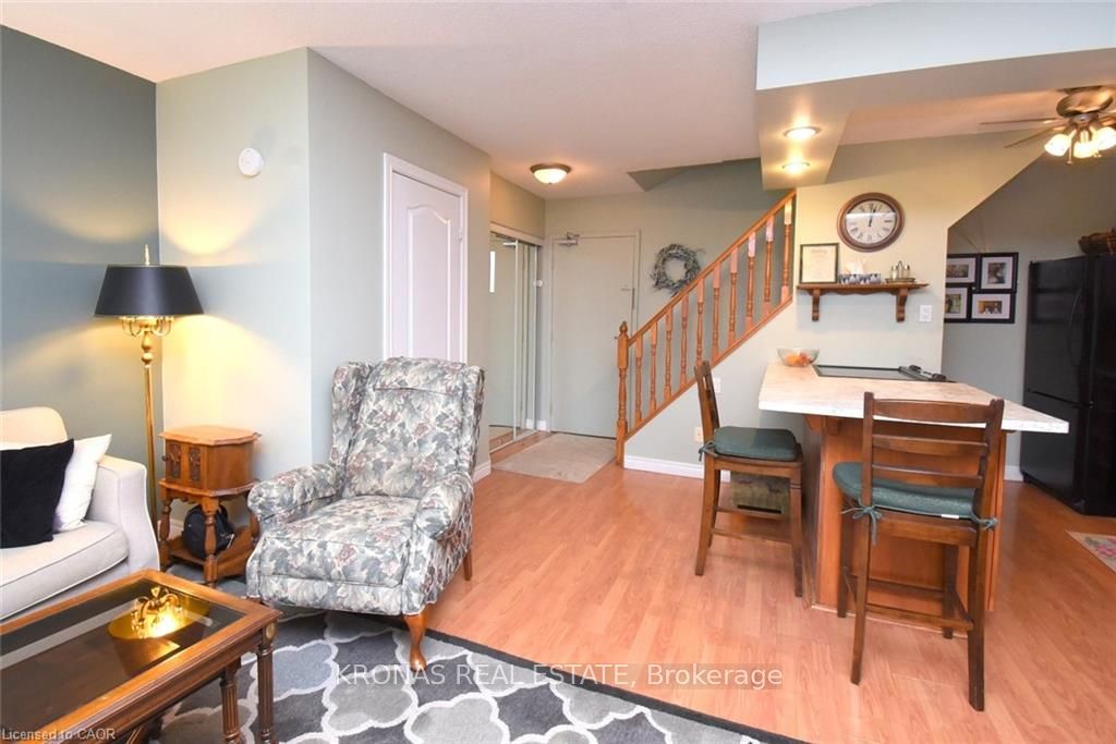 Additional image 3 of 206-10 John Street, Hamilton, ON, L9H 6J3