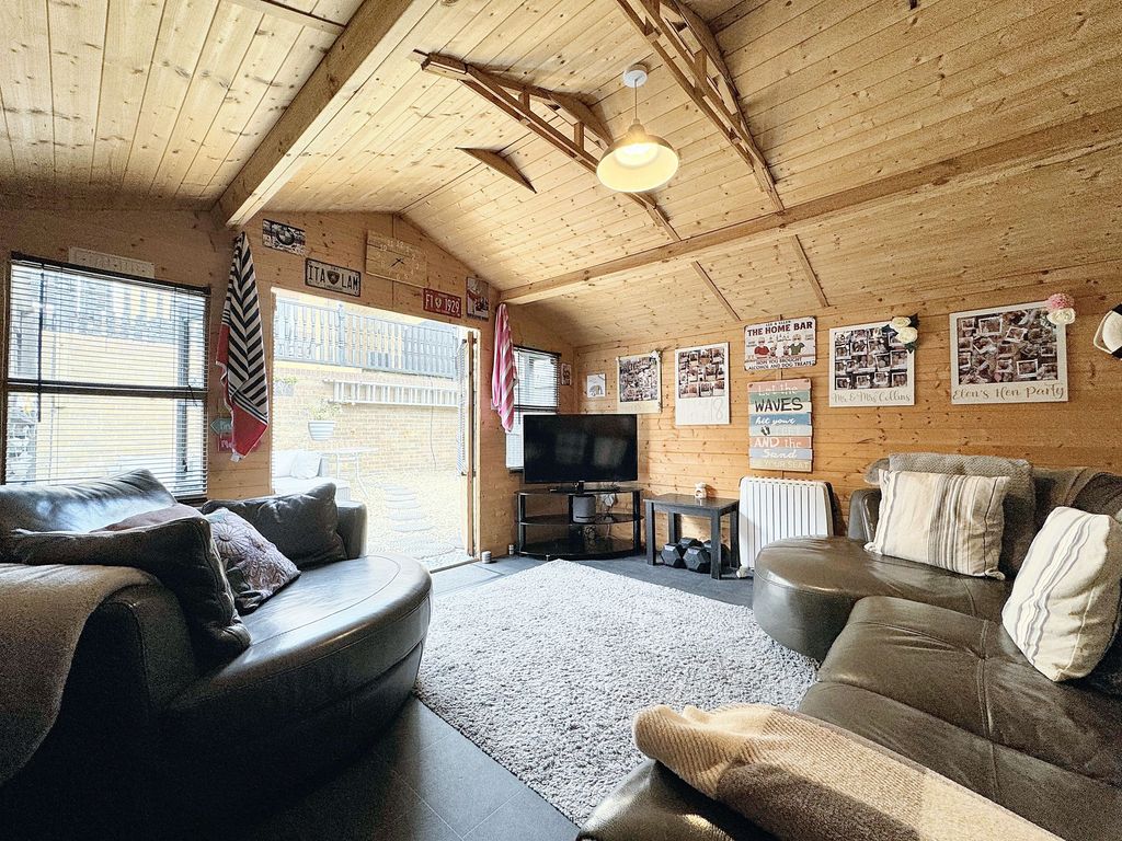 Additional image 42 of 5 bed detached house for saleDowney Grove, Penpedairheol CF82