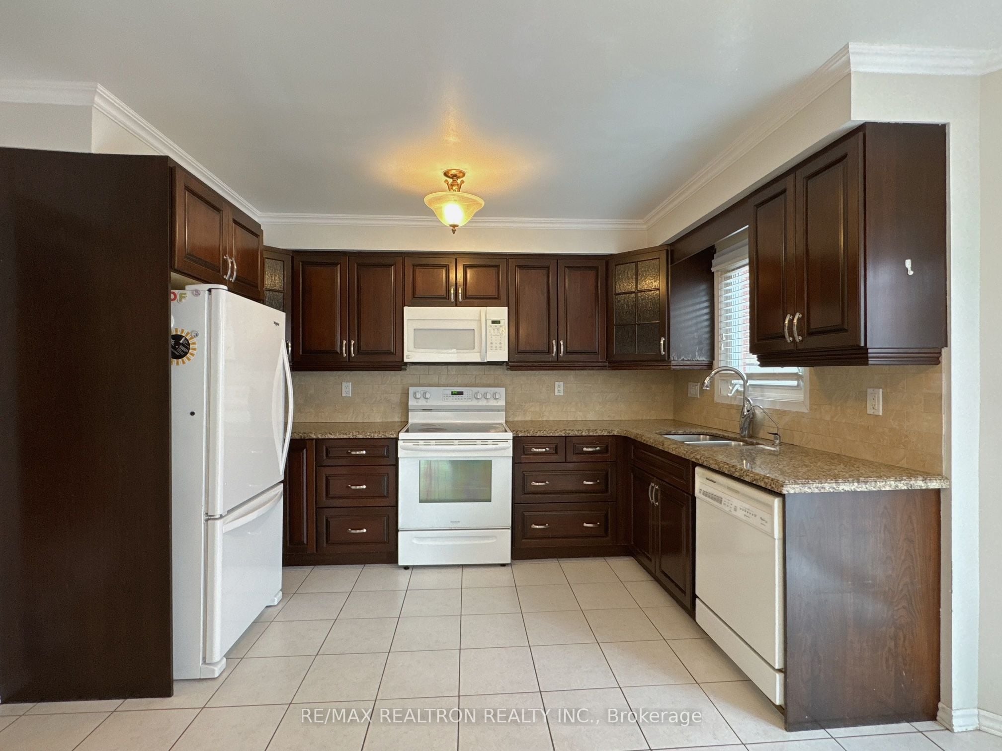 Additional image 4 of 8 Belvedere Crescent, Richmond Hill, ON, L4C 8W2