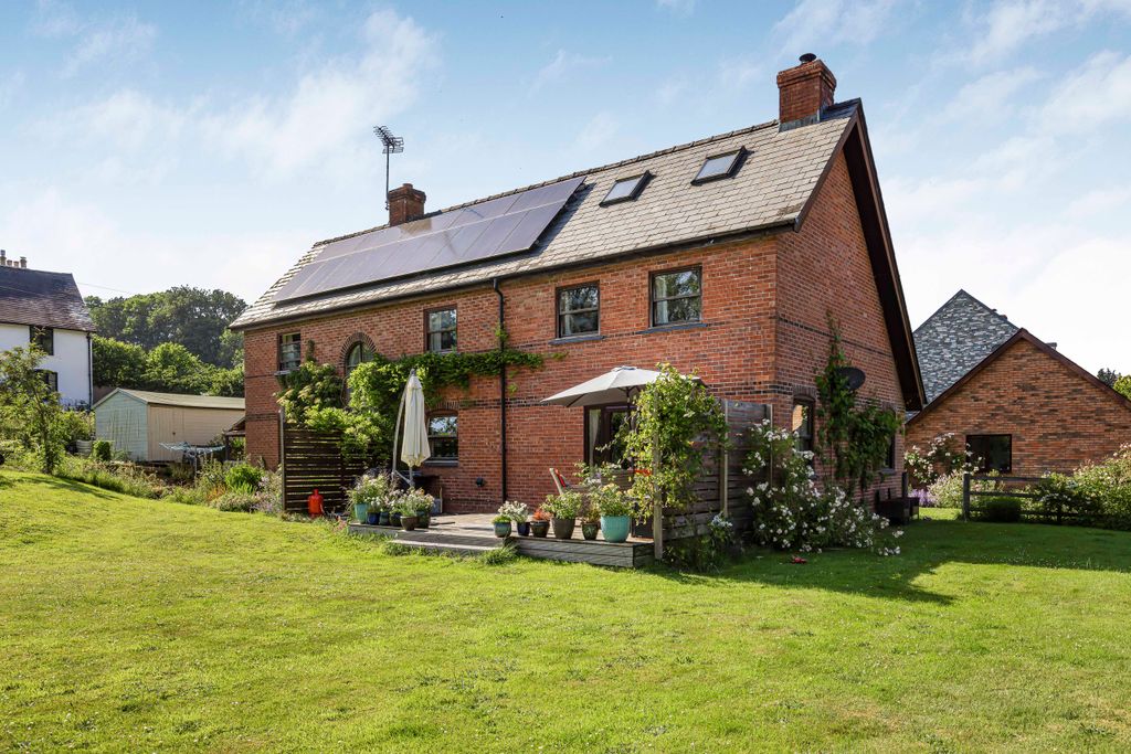 4 bed detached house for saleLingen, Herefordshire SY7