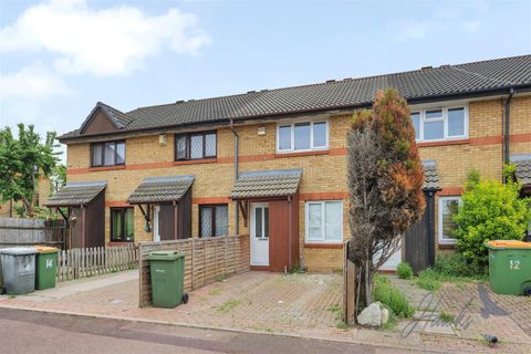 Tom Hood Close, London E15