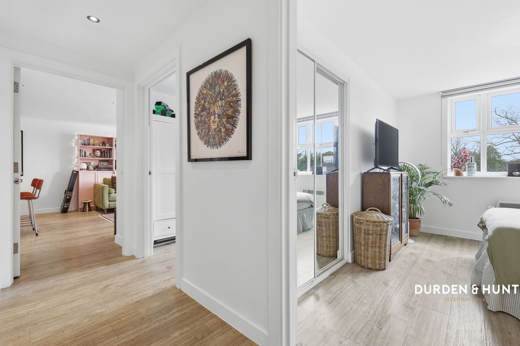 Additional image 11 of 2 bed flat for saleHigh Road, Shore Point IG9