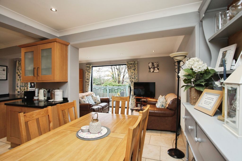 Additional image 8 of 3 bed semi-detached house for salePenylan Close, Newport NP10