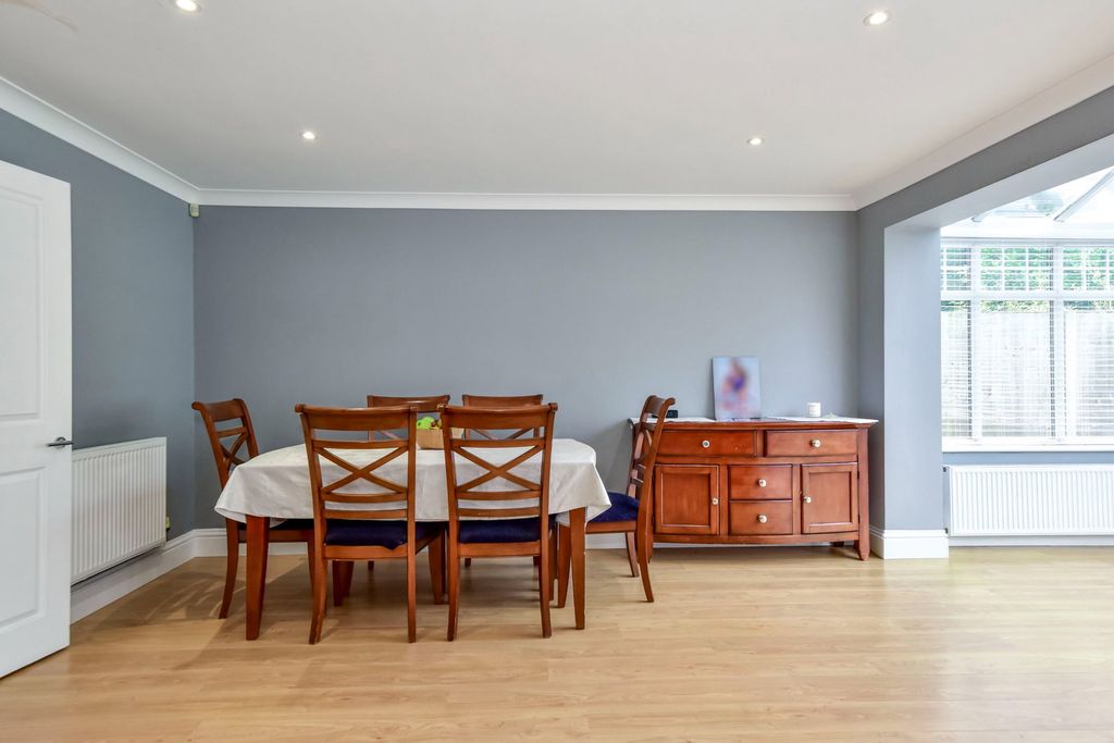 Additional image 8 of 4 bed semi-detached house for salePopes Road, Abbots Langley WD5
