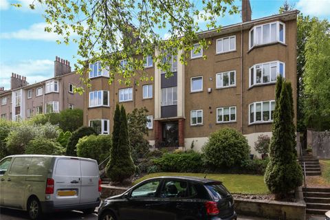 Hill Crescent, Clarkston, Glasgow G76