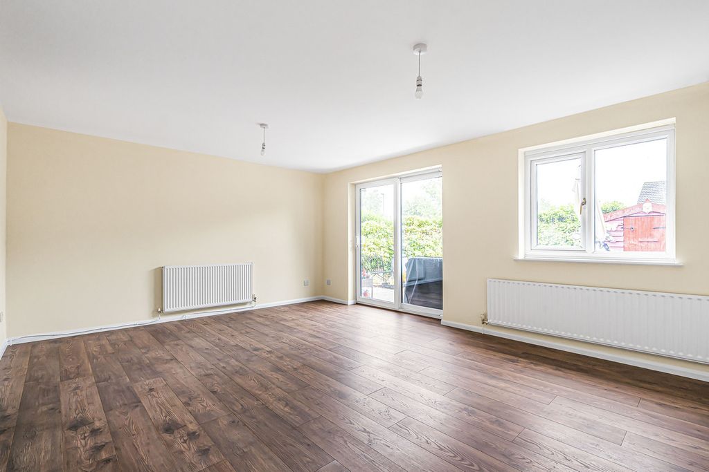 Additional image 2 of 3 bed bungalow for saleDove Green, Bicester OX26