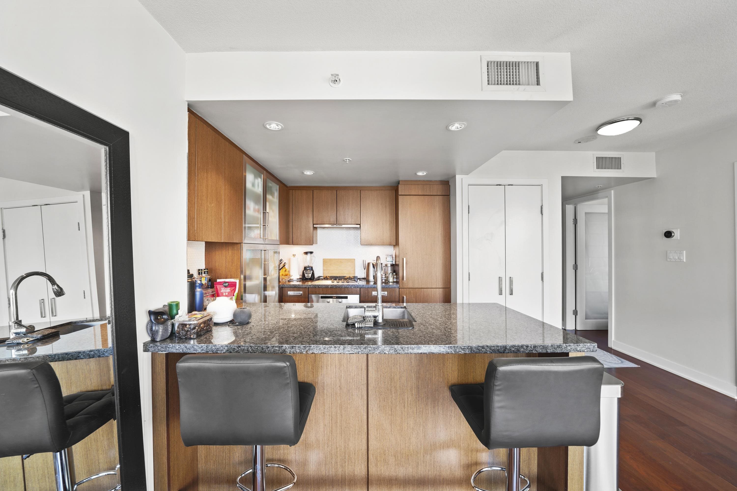 Additional image 5 of 1708-1055 Richards Street, Vancouver, BC, V6B 0C2